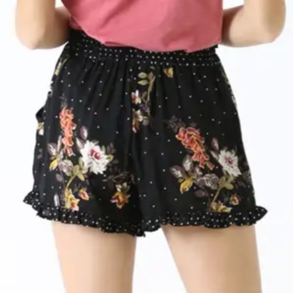 Floral multi color shorts - Picture 9 of 12